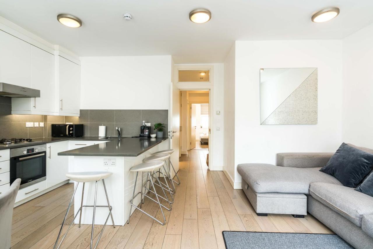 Spacious 2 Bedroom / Earls Court / Kensington Londen Buitenkant foto