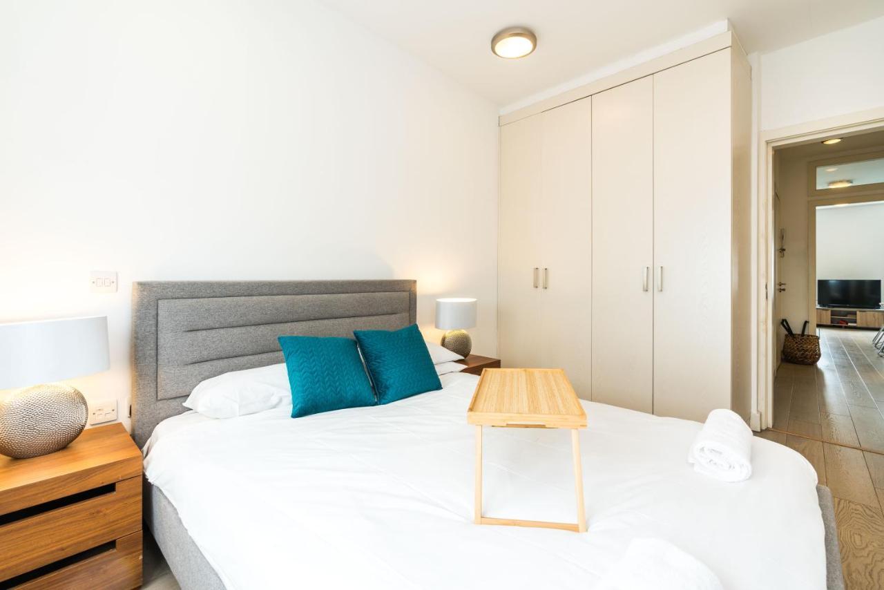 Spacious 2 Bedroom / Earls Court / Kensington Londen Buitenkant foto