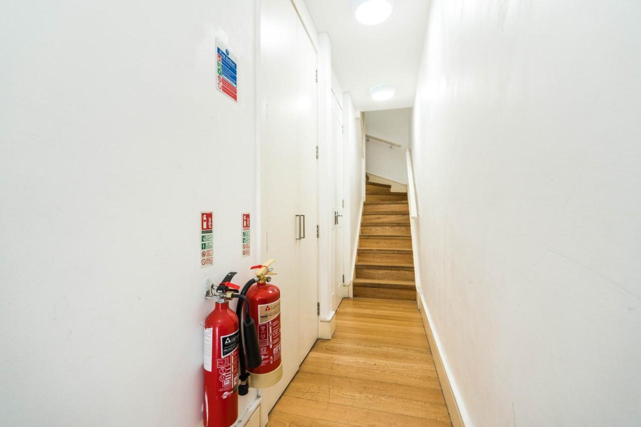 Spacious 2 Bedroom / Earls Court / Kensington Londen Buitenkant foto