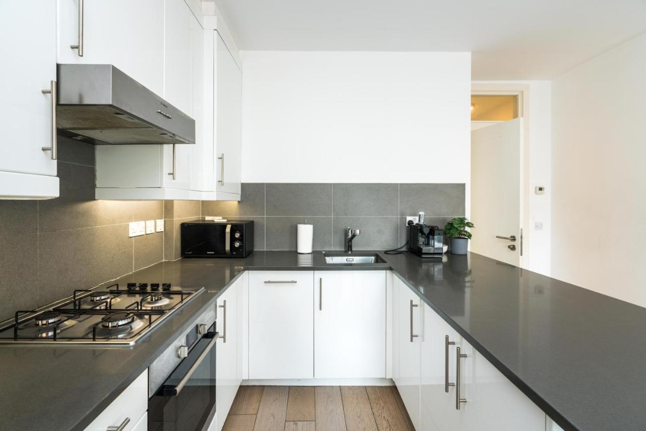 Spacious 2 Bedroom / Earls Court / Kensington Londen Buitenkant foto
